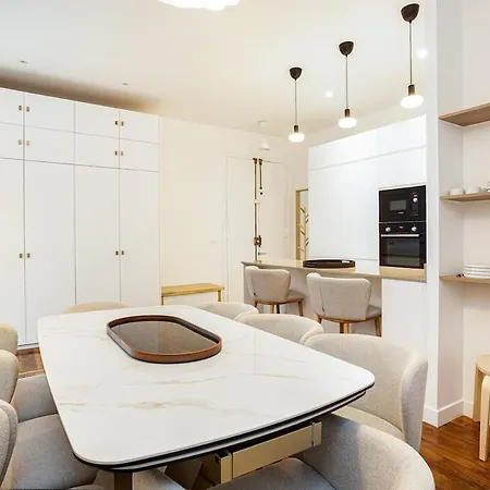 Elegant Parisian Minimalism Near Arc De Triomphe Apartmán *